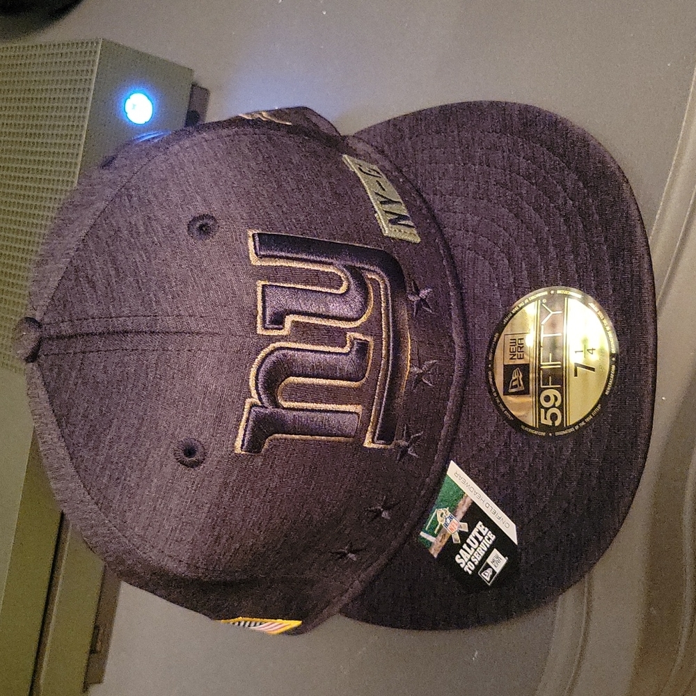 NY giants hat